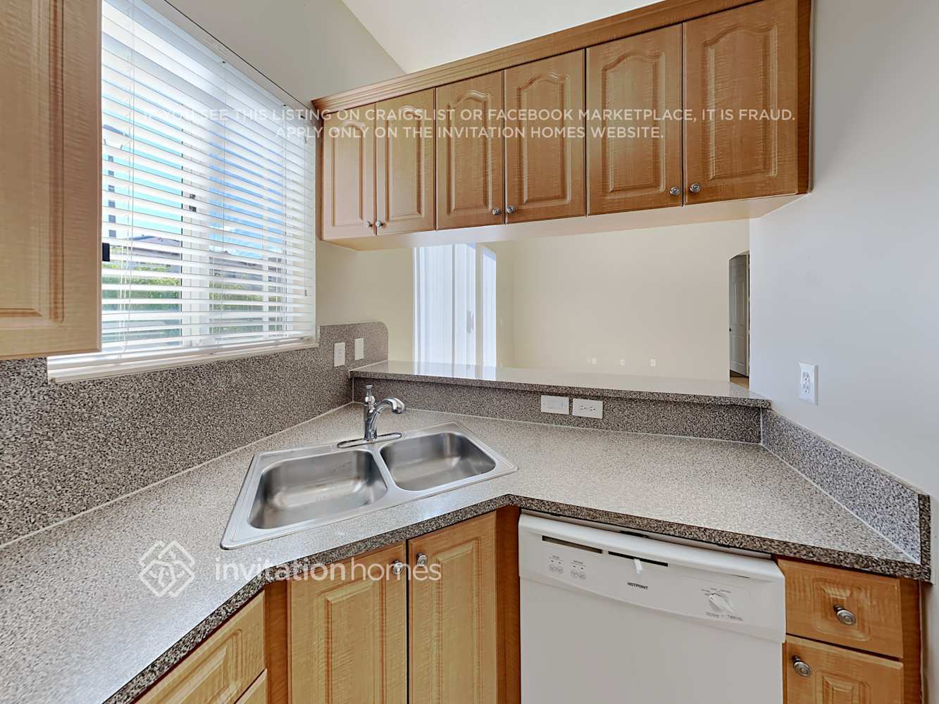 Building Photo - 6401 SW 162nd Ct