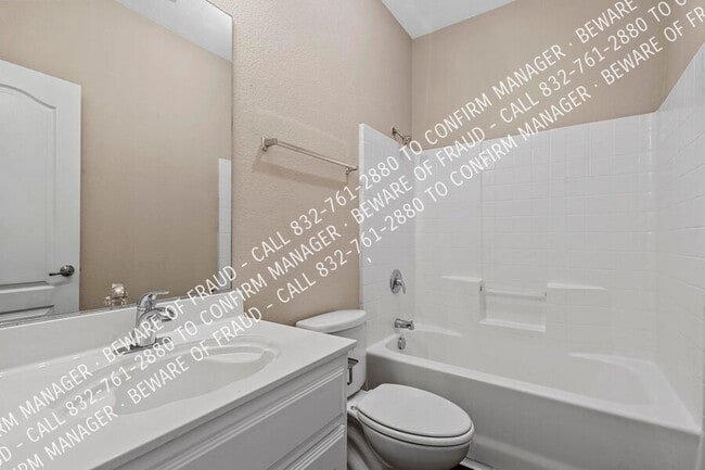 Building Photo - 2021 Haylee Dr