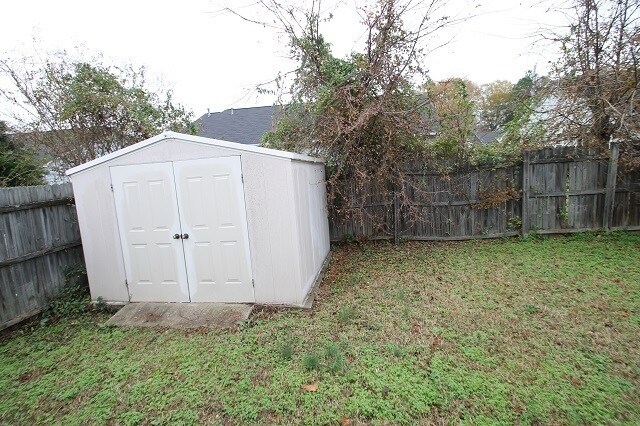 Building Photo - 1056 Cherry Meadow Ln