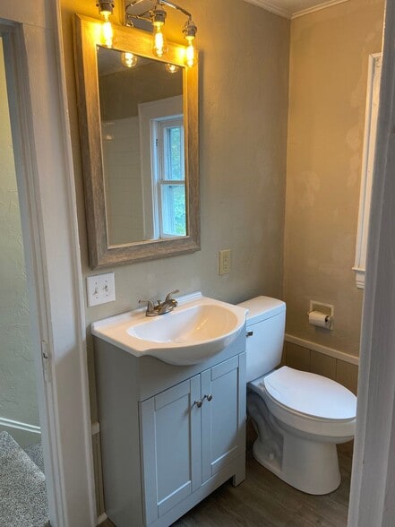 Building Photo - 1917 Market St