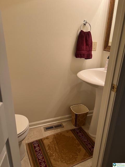 Building Photo - 40 Hillside Ct S