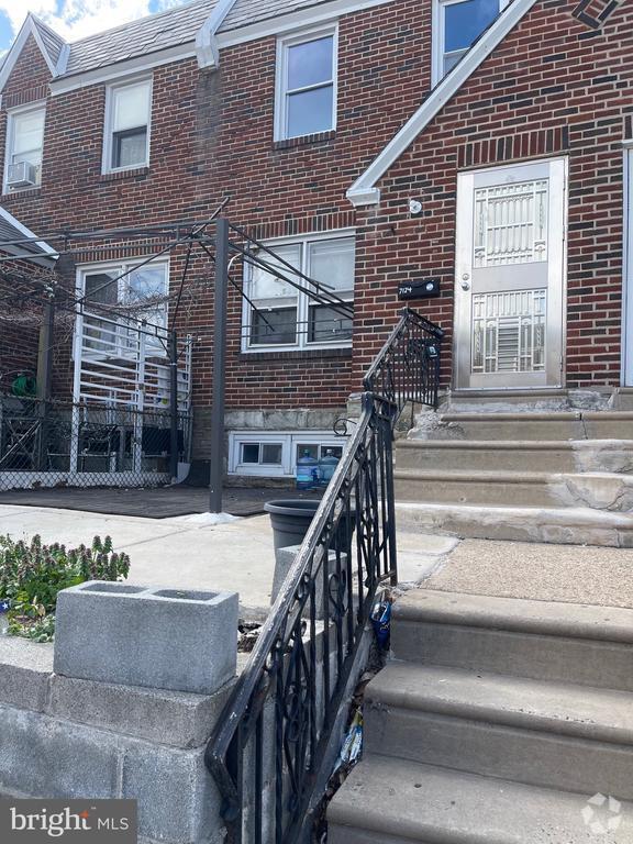 Building Photo - 7124 Lynford St