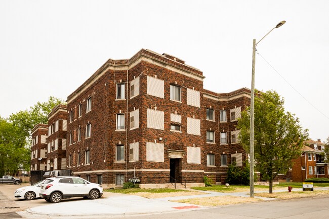 Building Photo - 1400 Seward Ave