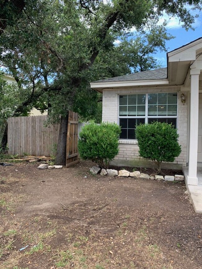 Building Photo - 8724 Talyne Chaise Cir