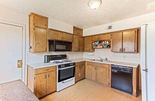 Building Photo - 406 NW 68th St