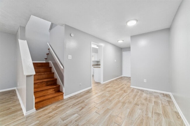 Building Photo - 353 Audrey Ln