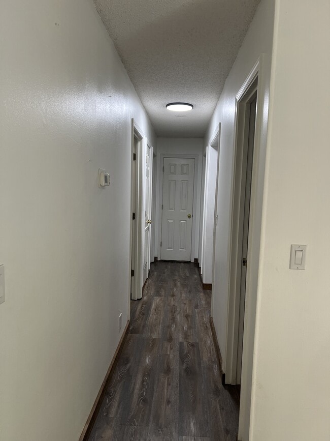 Building Photo - 539 Elm Ct