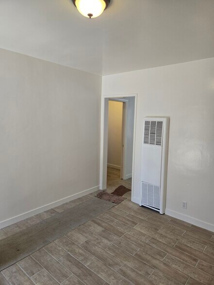 Building Photo - 417 1/2 S Savannah St