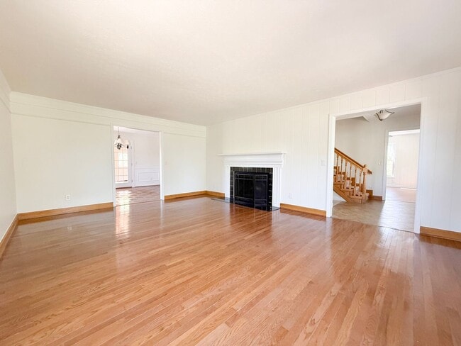 Building Photo - Private 5-Bedroom Dream Home with Creek, Pond & 3 Levels of Living Space