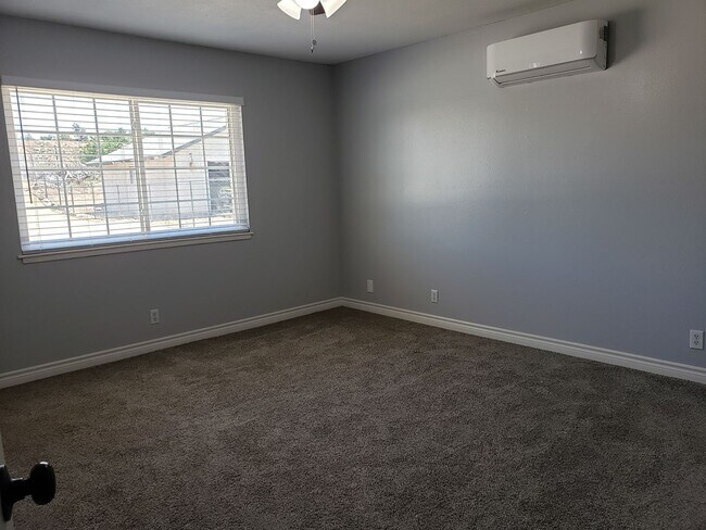 Building Photo - Single Family Residence Located on The Mesa