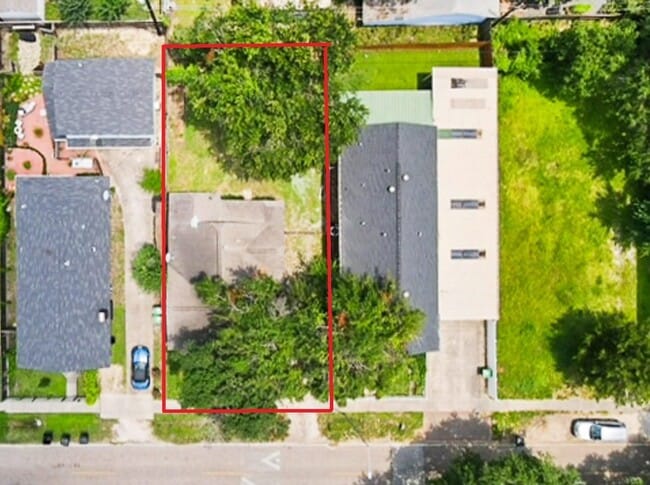 Building Photo - 608 Northwood St