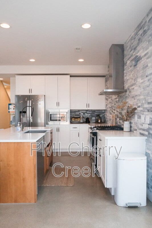 Building Photo - 2819 Jackson St