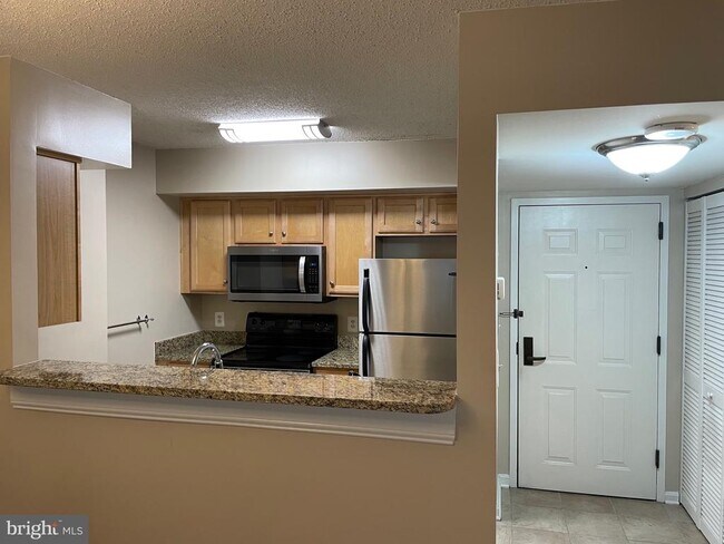 Building Photo - 1024 N Utah St