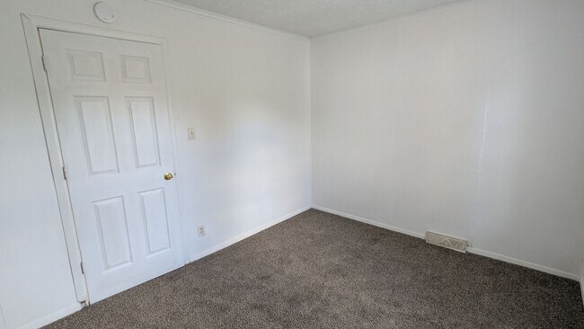Building Photo - Springs Acquisitions, LLC 2387/2389 29th S...