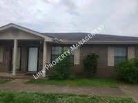 Building Photo - 5004 N Moore Ln