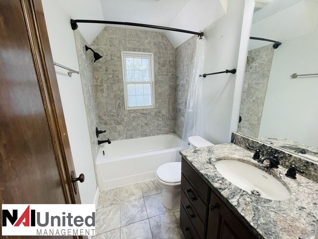Building Photo - 3 bedroom, 2 bathroom close to Unity Point...