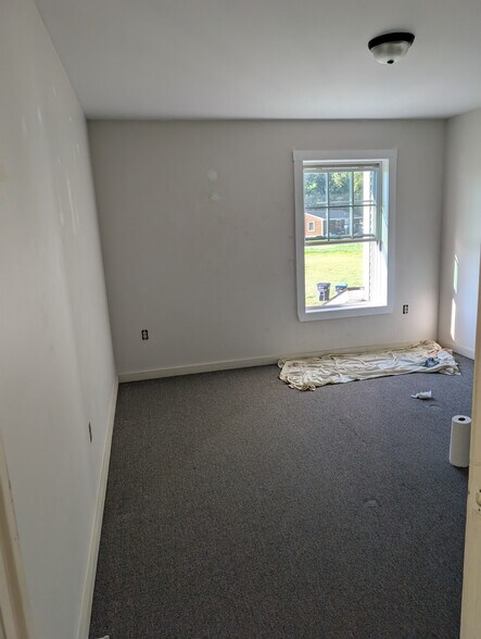 Building Photo - 37 Richies Ln