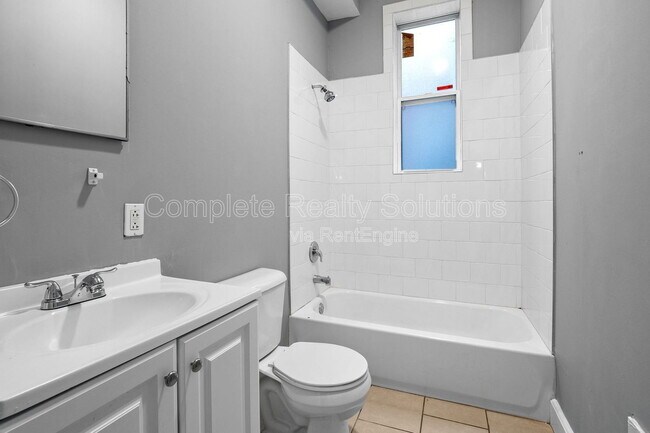 Building Photo - 5130 Kensington Ave