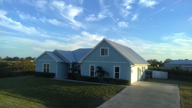 Building Photo - 3533 Sky Valley Ln