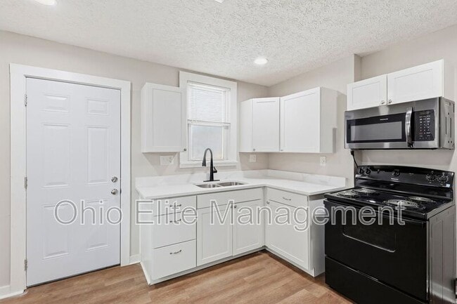 Building Photo - 783-785 S 18th St