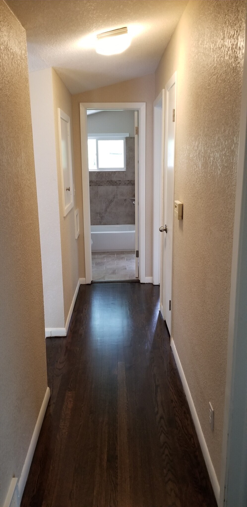 Building Photo - 202 Brookside Dr