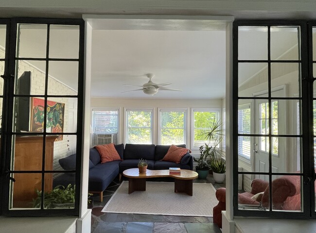 Building Photo - 805 2nd St N