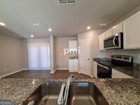 Building Photo - 731 Cole Dr