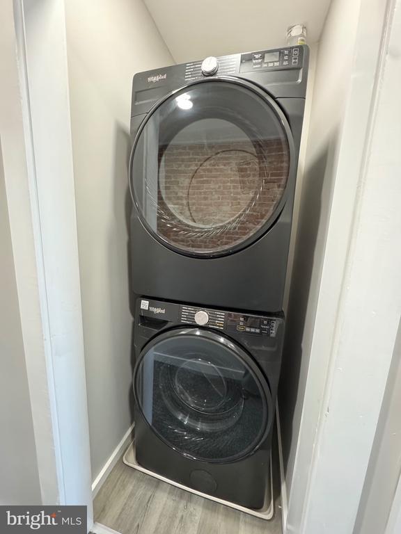 Building Photo - 2718 E Madison St