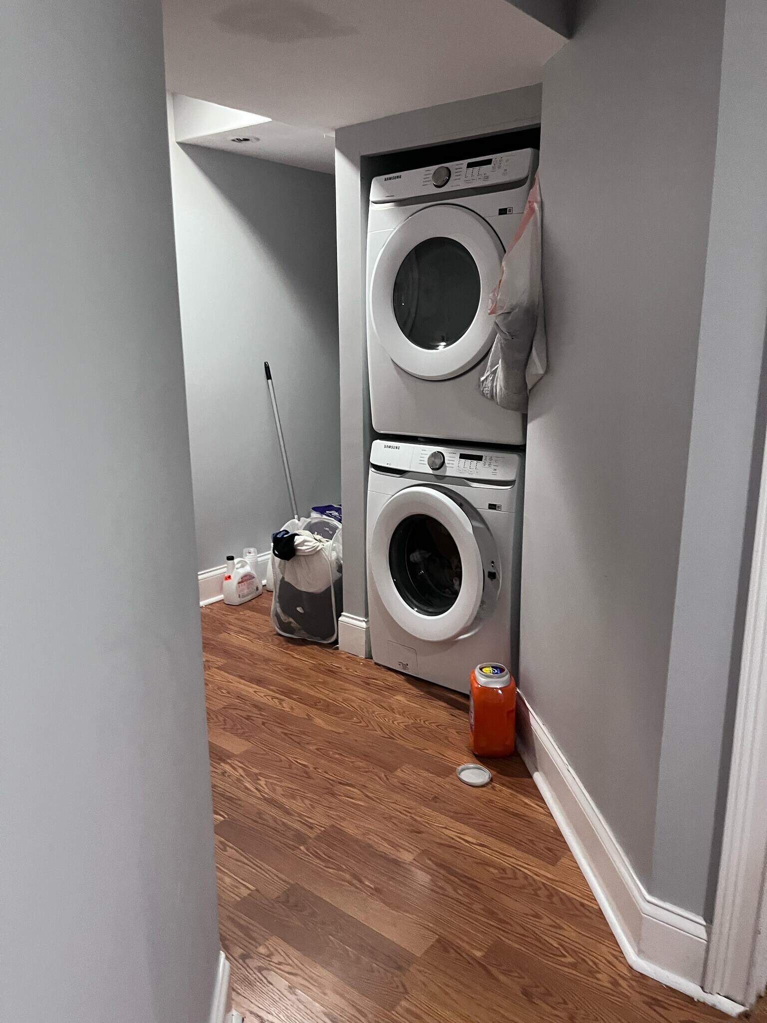 Building Photo - 731 Parker St