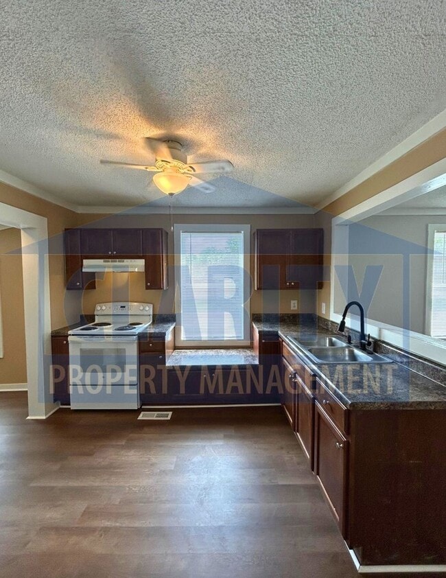 Building Photo - Four-bedroom home in Calhoun, TN!