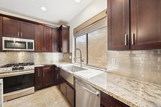 Building Photo - 18027 N 50th Pl