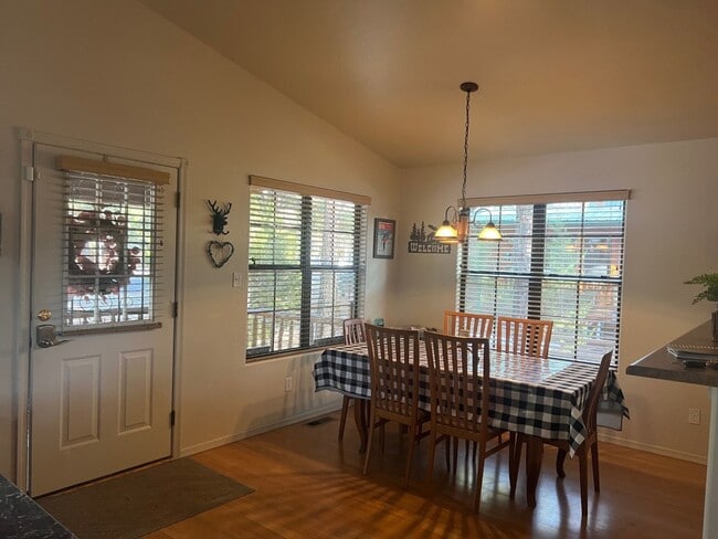 Building Photo - 2689 Palomino Trail