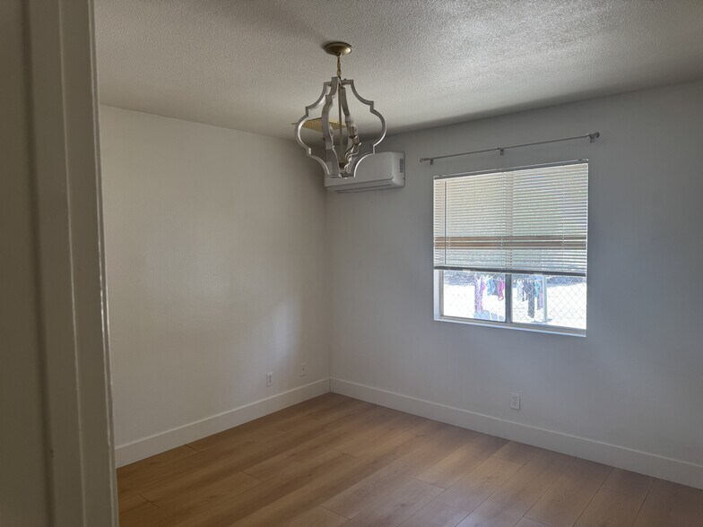 Building Photo - 6135 Mojave Ave