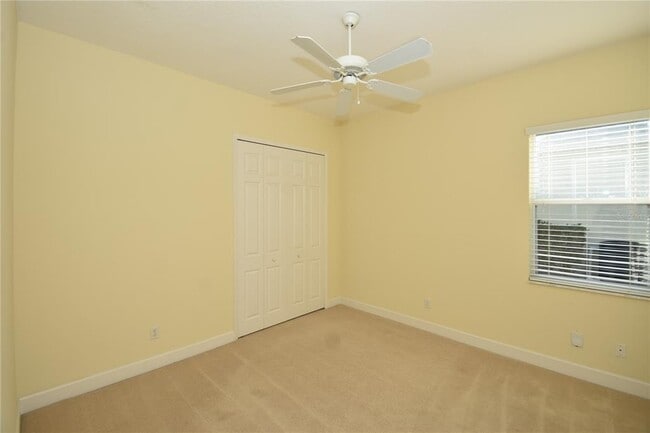 Building Photo - 17 Oasis Cir