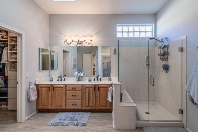 Building Photo - 80571 Hoylake Dr