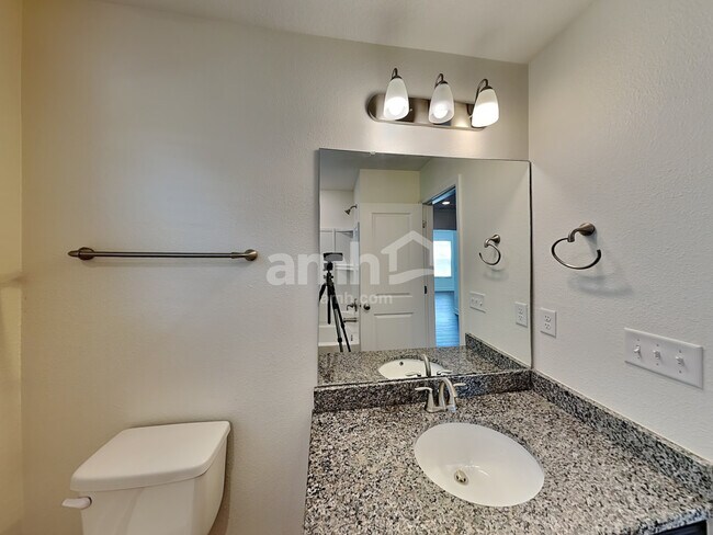 Building Photo - 3025 Eagle Bluff Way