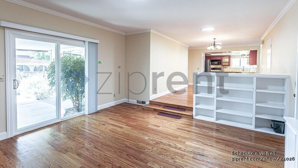 Building Photo - 5535 El Encanto Cir