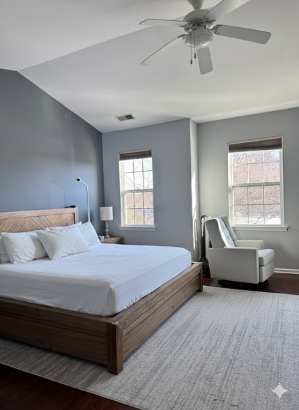 Masters bedroom - 813 Deluca Rd