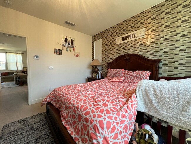 Building Photo - Beautiful 2 story home located in gated community of Wallis Ranch Dublin