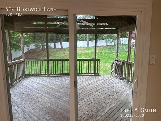 Building Photo - 434 Bostwick Ln