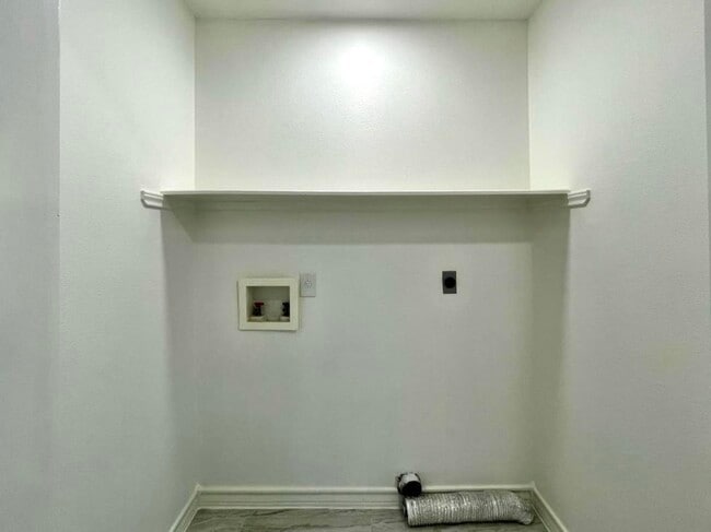 Building Photo - 201 Masterson Rd