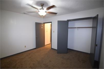 Building Photo - 1233 Armadillo Rd