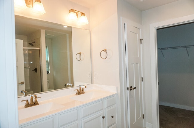 Building Photo - 25318 Tannin Cir