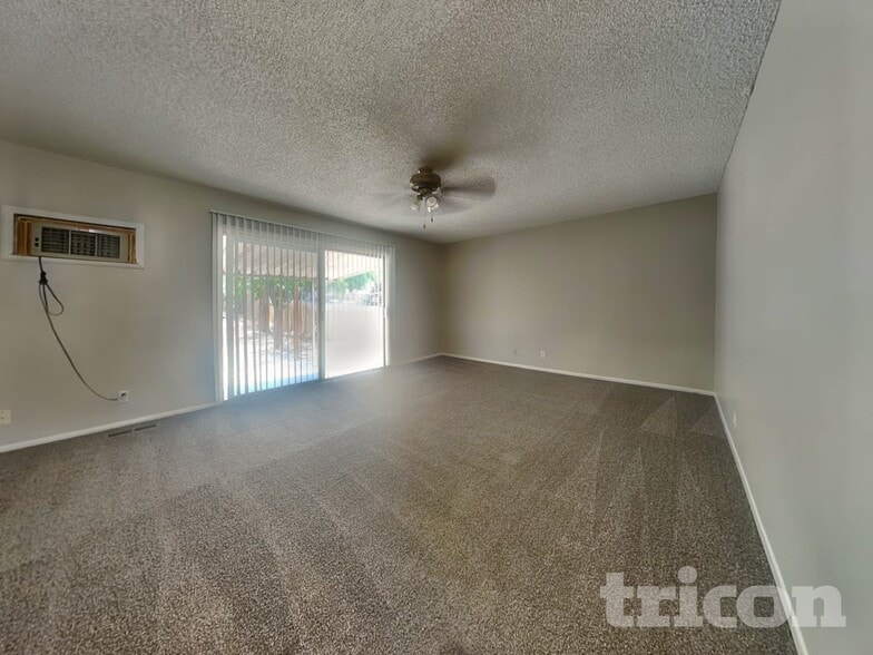 Building Photo - 1270 Kings Row