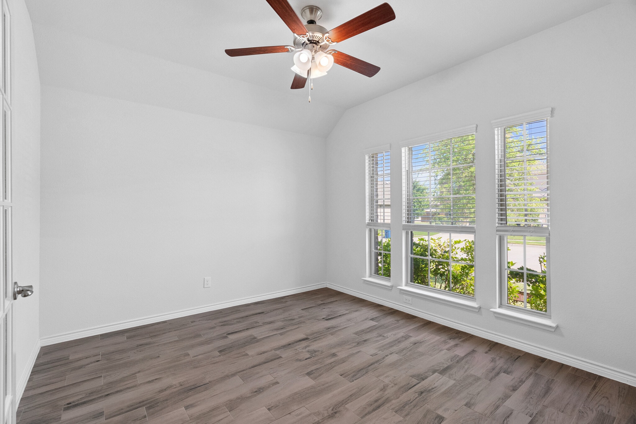 Building Photo - 3057 Maverick Dr