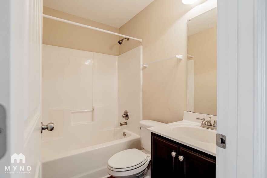 Building Photo - 317 Morning Creek Dr