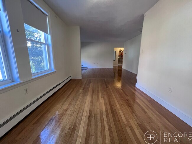 Building Photo - 310 Tappan St