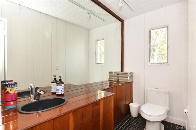 Building Photo - 3 Mill Pond Ln