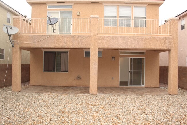 Building Photo - Beautiful 3 bedroom home in Southern Highl...