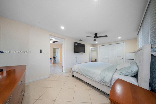 Building Photo - 3455 SW 75th Ct